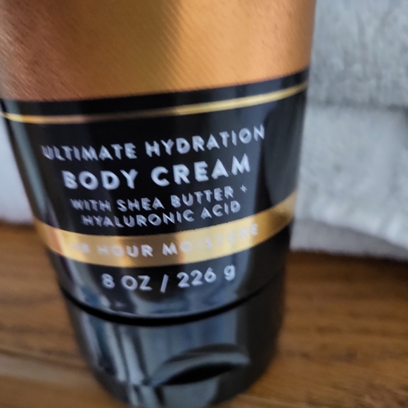 Mens BBW Mahogany Teakwood Body Cream 8oz - Picture 2 of 5